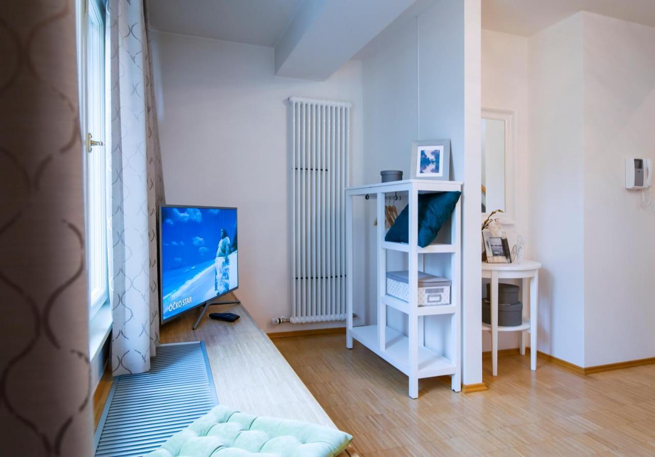 Modern Apartment Charvatova プラハ エクステリア 写真