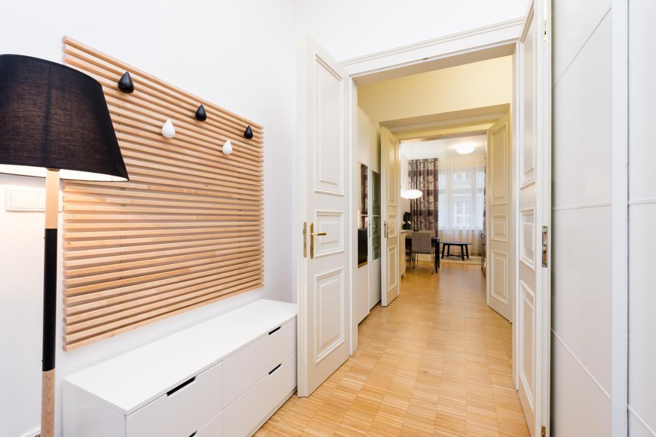 Modern Apartment Charvatova プラハ エクステリア 写真