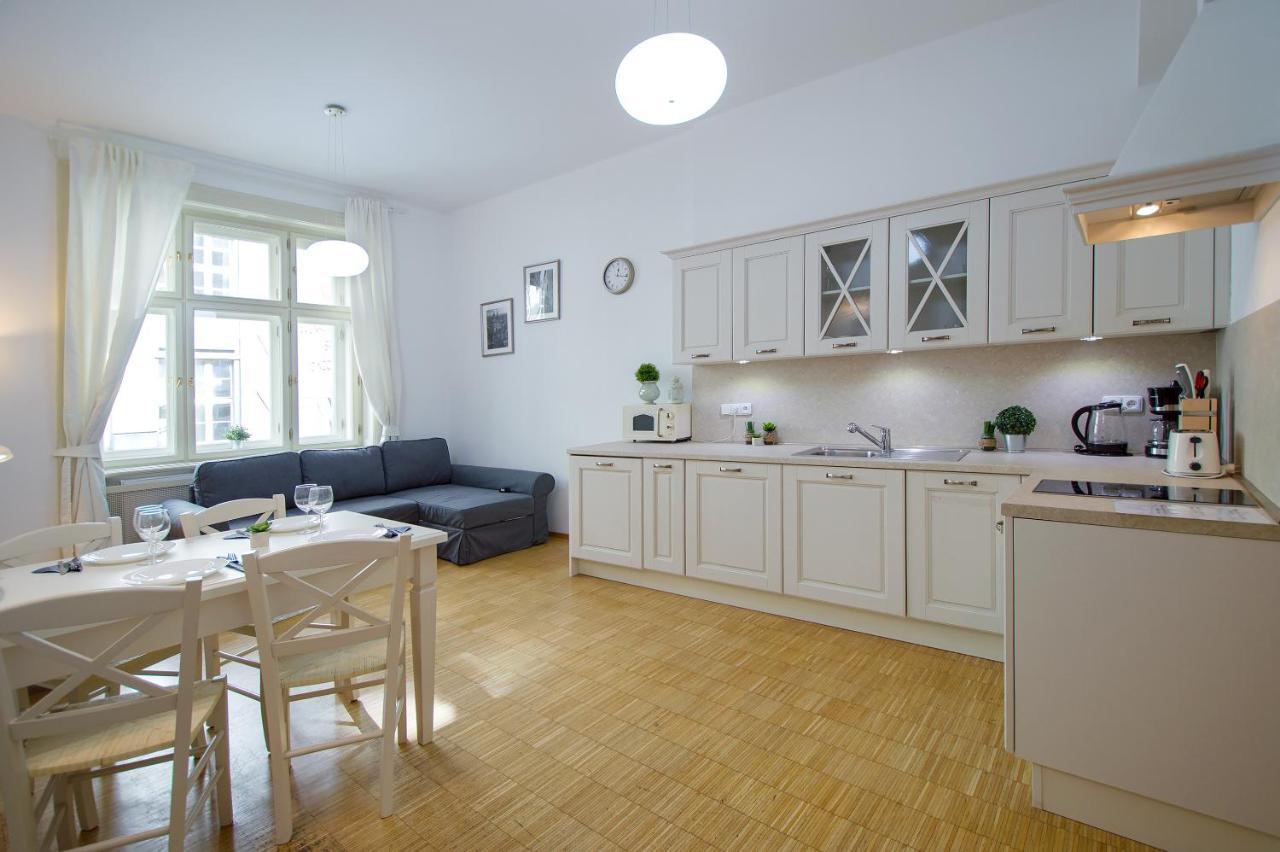 Modern Apartment Charvatova プラハ エクステリア 写真
