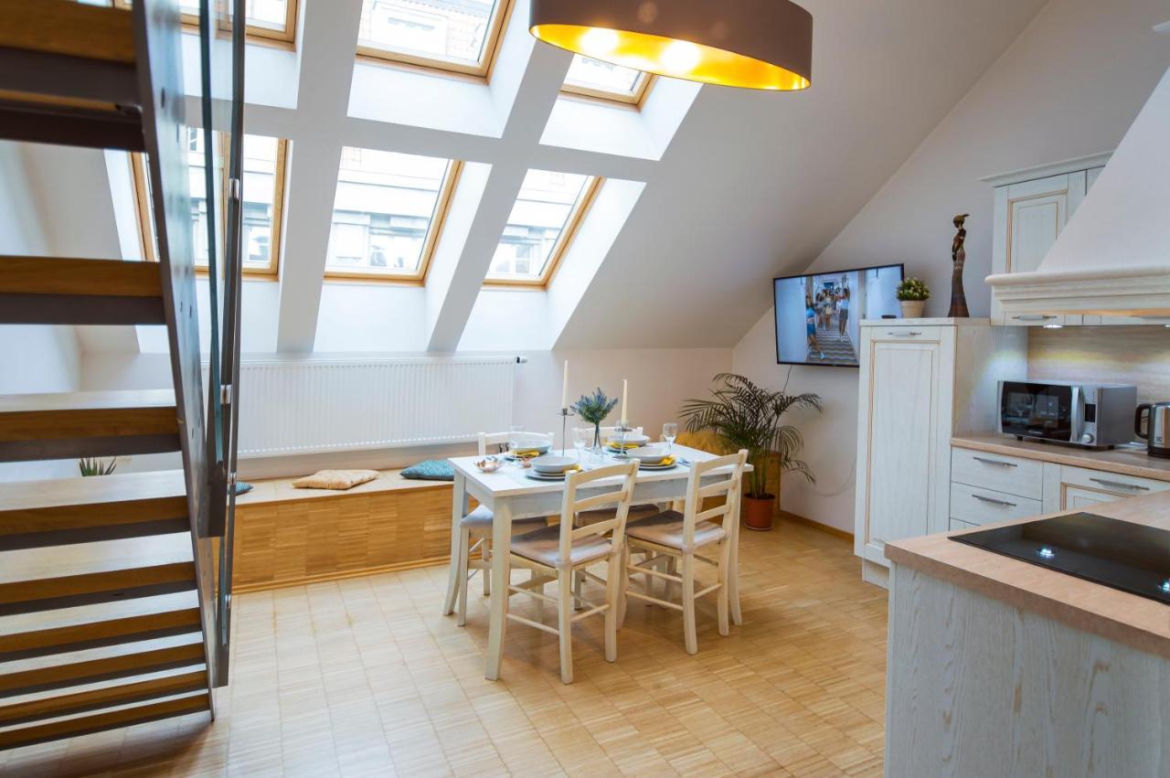 Modern Apartment Charvatova プラハ エクステリア 写真