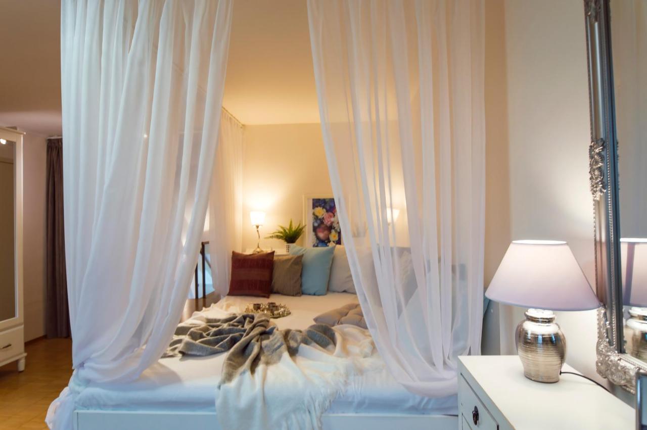 Modern Apartment Charvatova プラハ エクステリア 写真