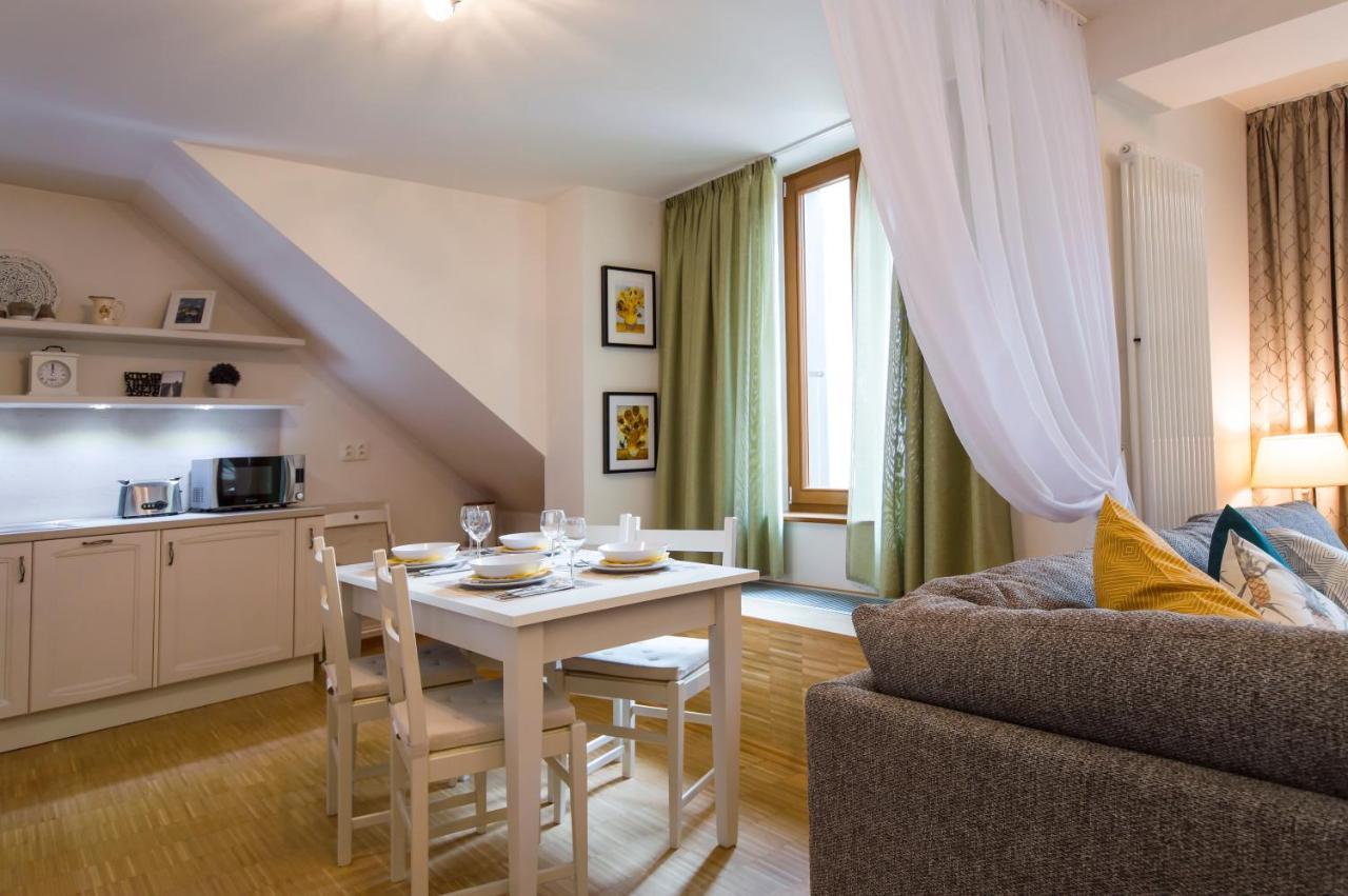 Modern Apartment Charvatova プラハ エクステリア 写真